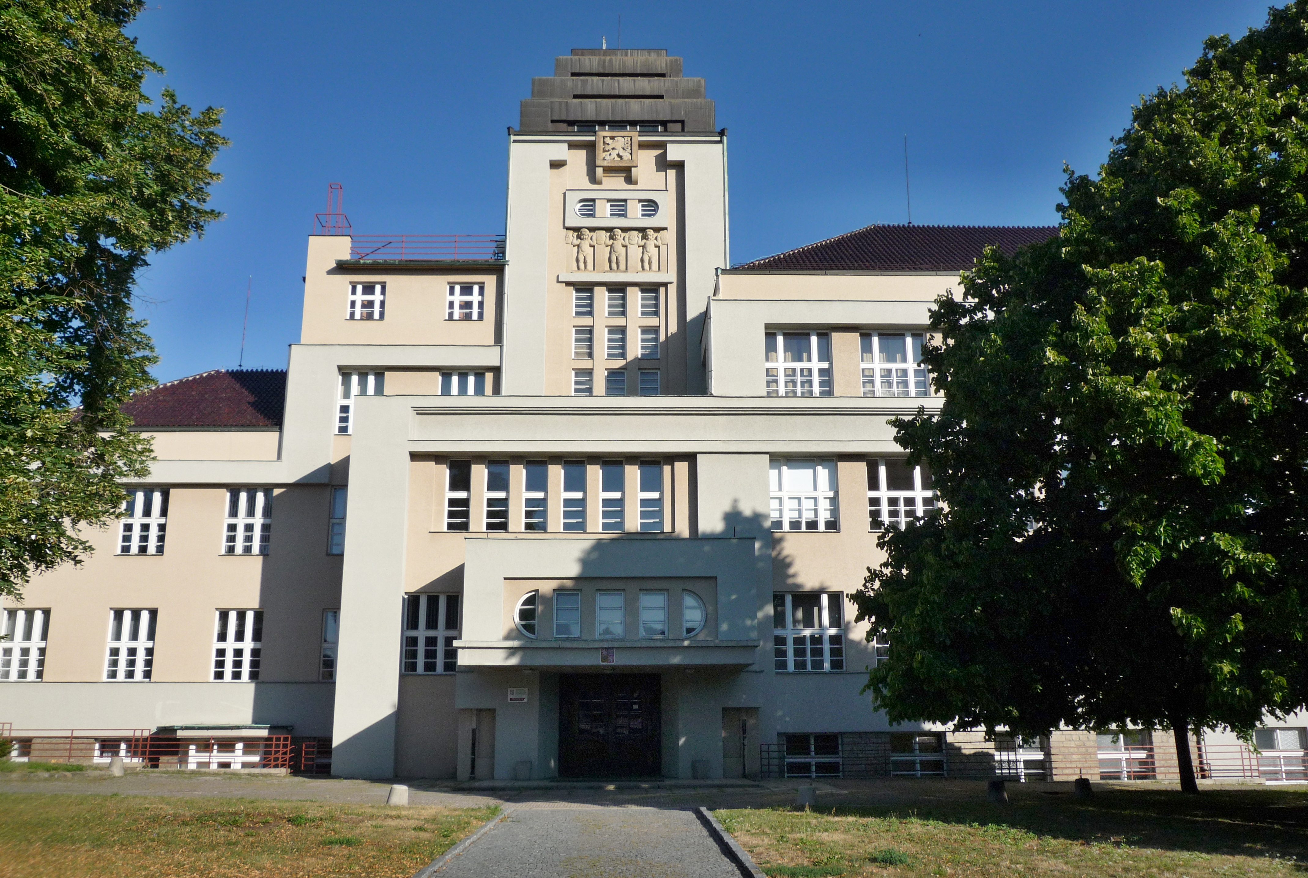 24421-21733-prumyslova-skola-2.jpg