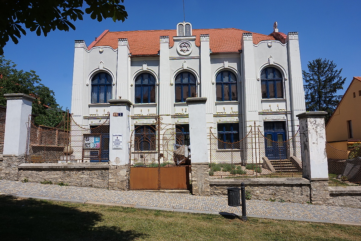 24605-byvala-zidovska-synagoga.jpg